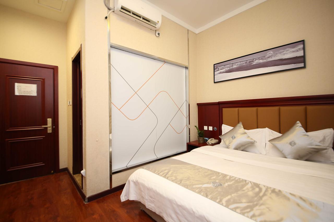 Chonpines Hotel Changchun Exterior photo