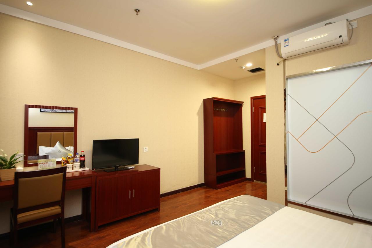 Chonpines Hotel Changchun Exterior photo